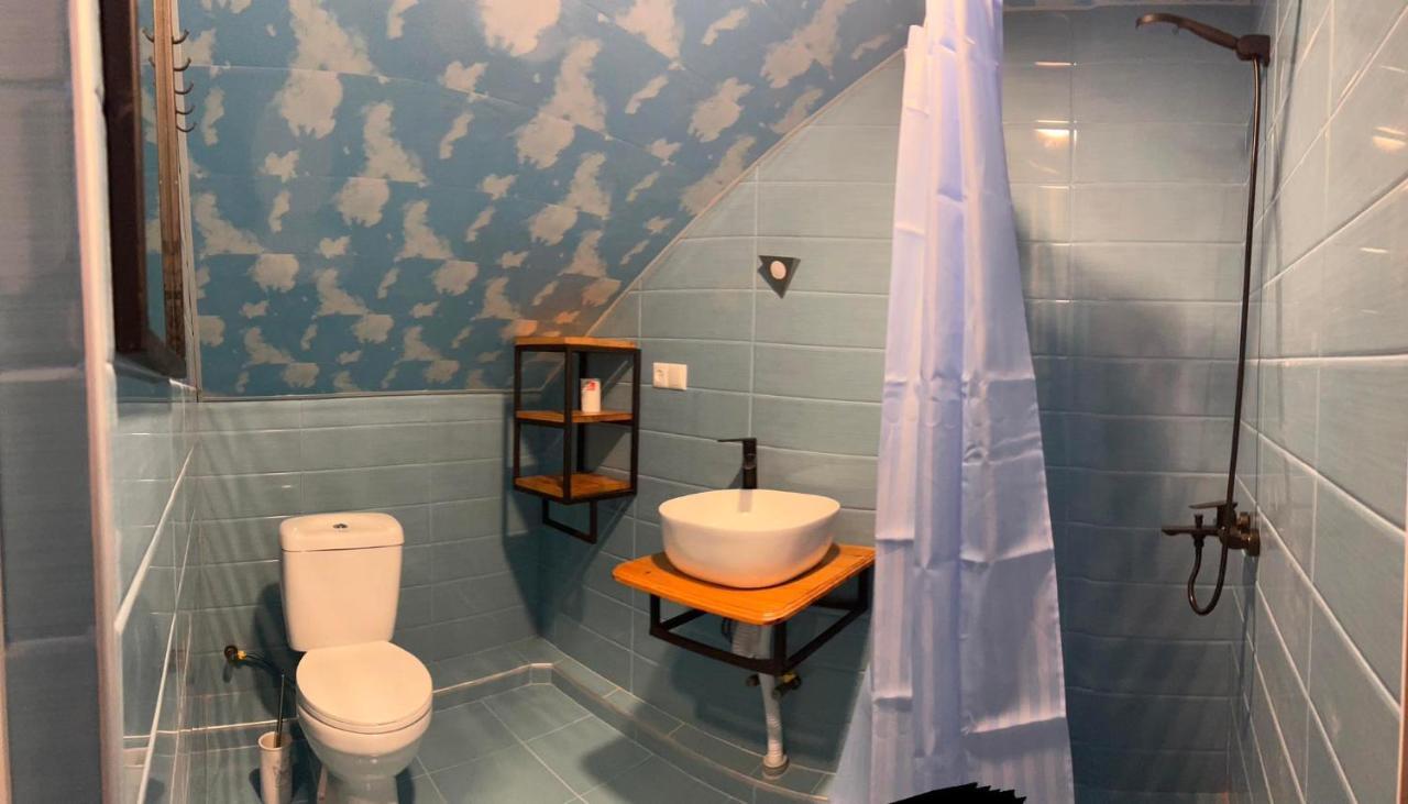 Nino & Irodi'S Guest House Кутаиси Экстерьер фото