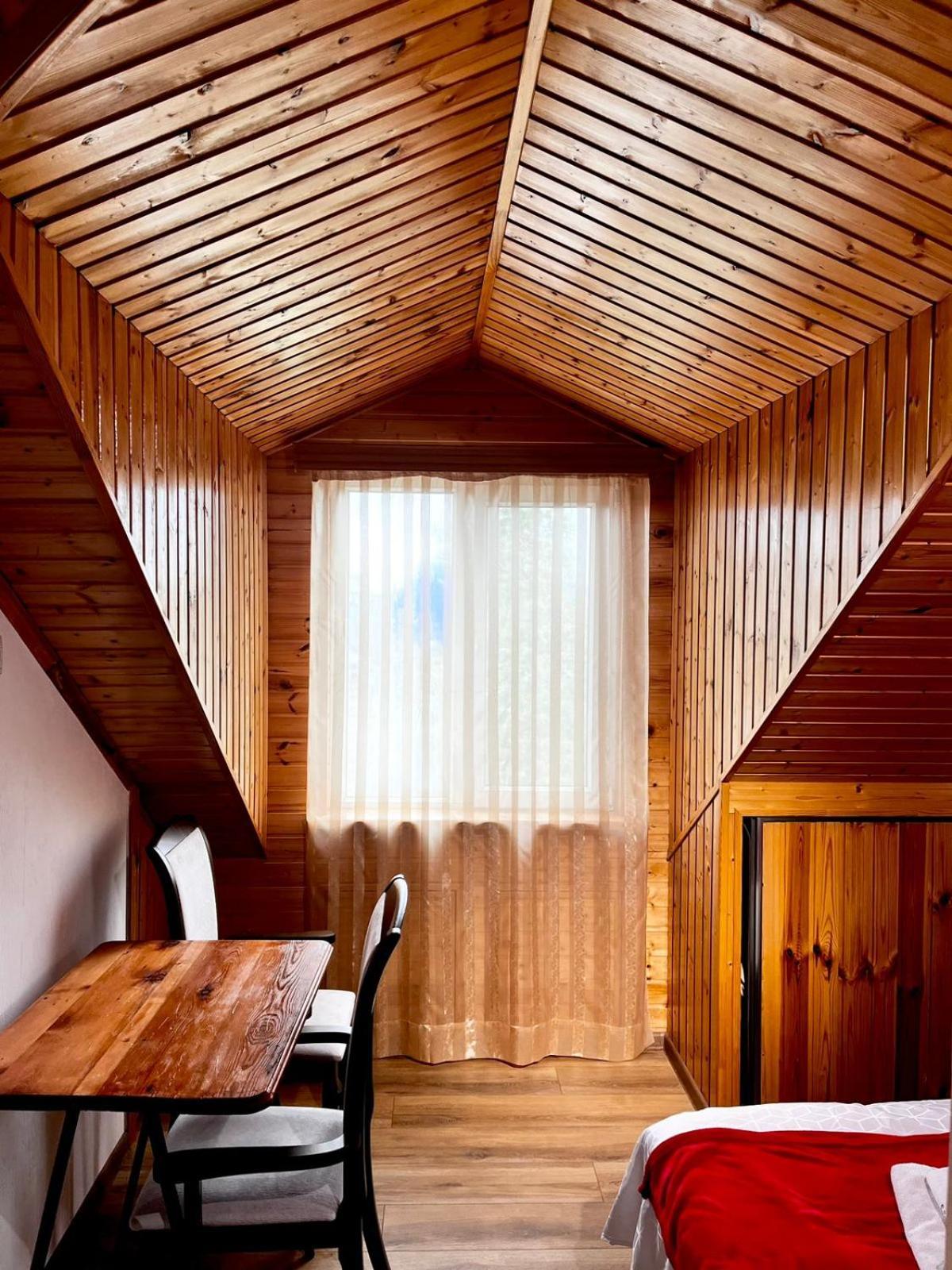 Nino & Irodi'S Guest House Кутаиси Экстерьер фото