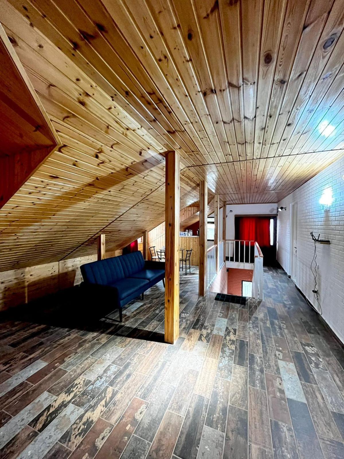 Nino & Irodi'S Guest House Кутаиси Экстерьер фото